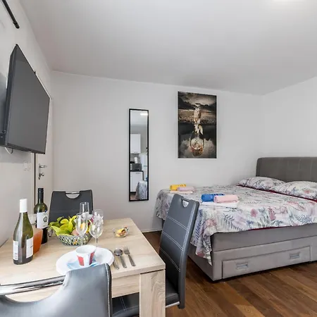 Apartment Little Lux *