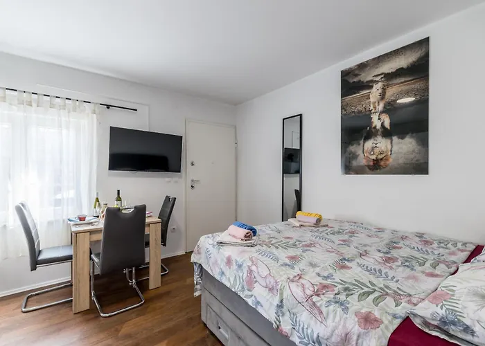 Little Lux Apartment Split